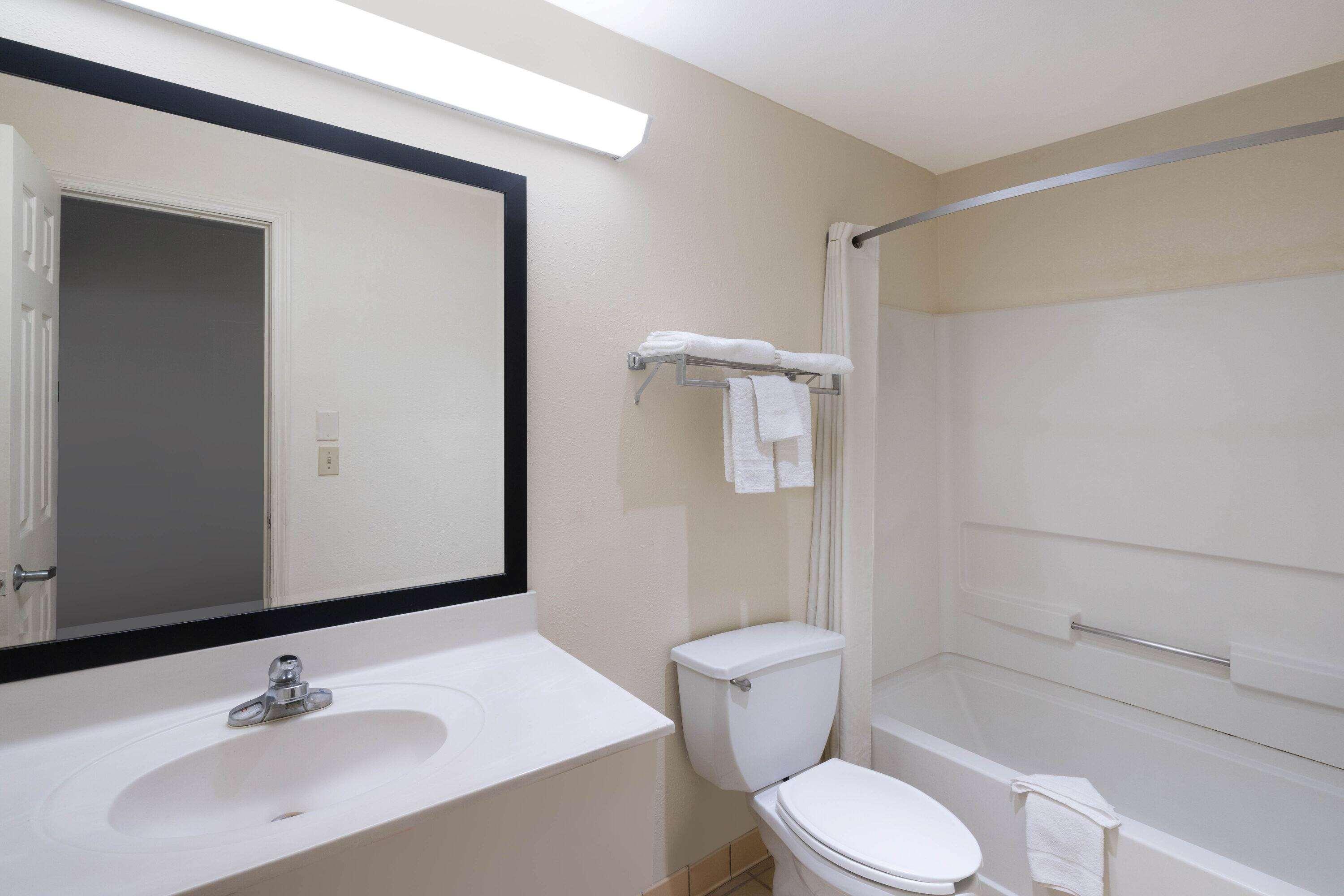 Super 8 By Wyndham Cleveland Μοτέλ Εξωτερικό φωτογραφία
